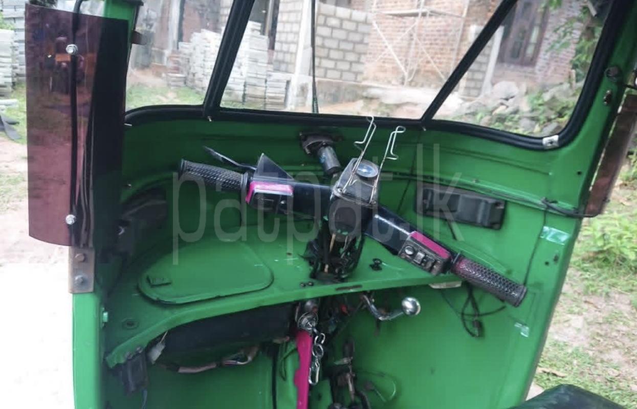 Bajaj 4 stroke 2007 - Used Three wheeler sale in Sri Lanka - patpat.lk