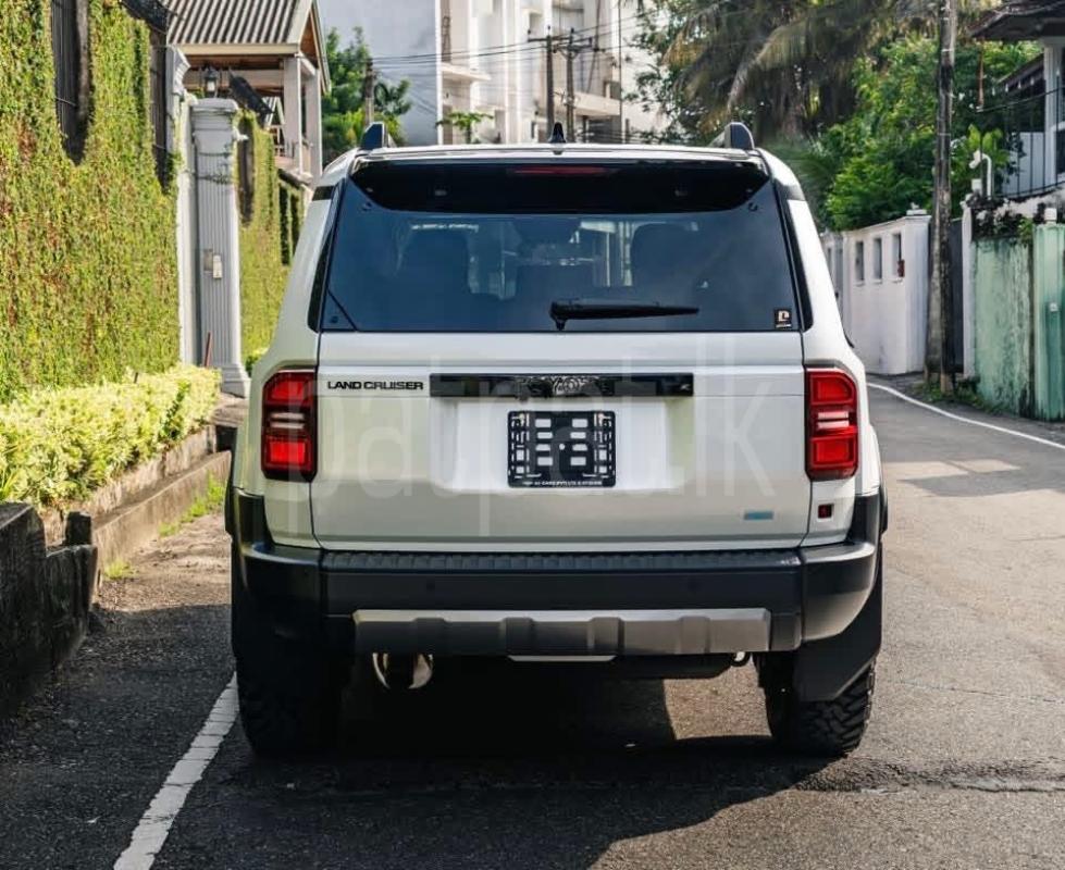 Advertisement image 6