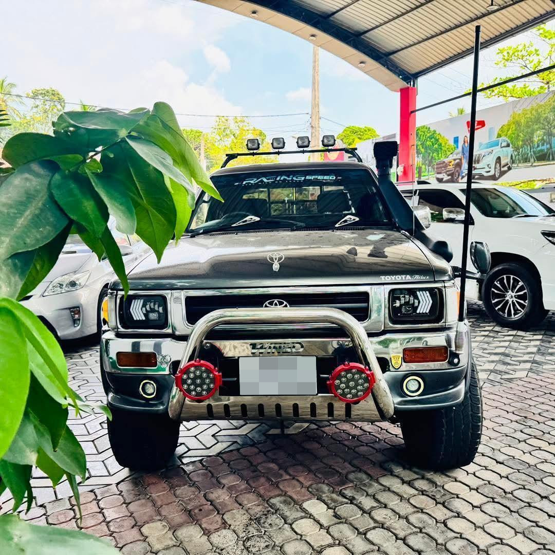 Toyota Hilux 1993 - Used Pick-up  sale in Sri Lanka - patpat.lk