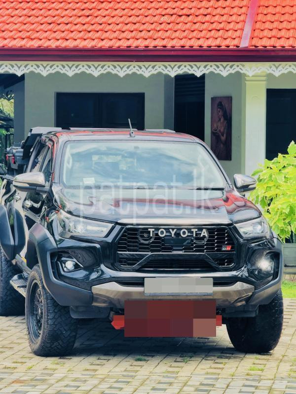 Toyota Hilux 2017 - பயன்படுத்தப்பட்டது சரக்கு போக்குவரத்து sale in Sri Lanka - patpat.lk