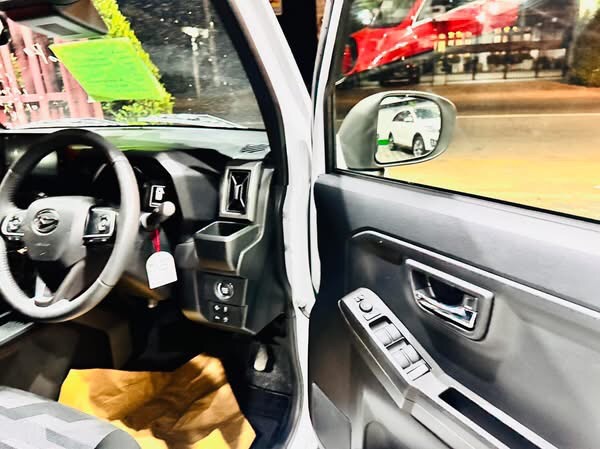 Toyota Land Cruiser Prado 2011 - பயன்படுத்தப்பட்டது SUV sale in Sri Lanka - patpat.lk