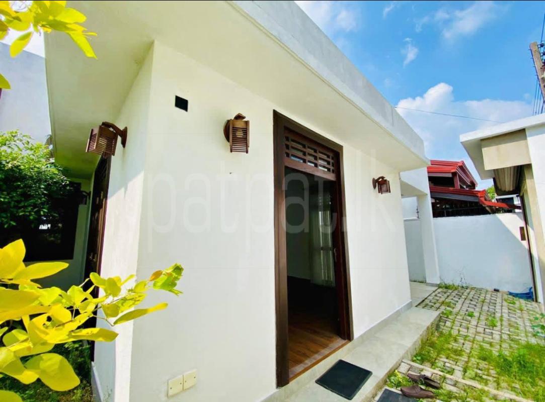 House for Sale in Athurugiriya