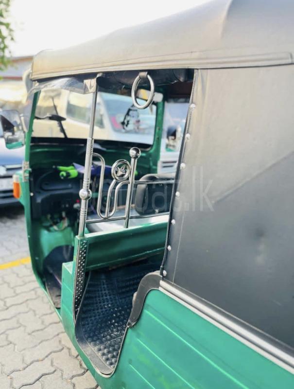 Bajaj Three Wheel 2010 - பயன்படுத்தப்பட்டது முச்சக்கர வண்டி sale in Sri Lanka - patpat.lk