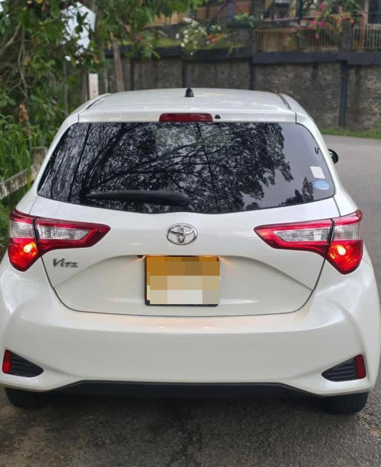 Toyota Vitz 2018 - பயன்படுத்தப்பட்டது கார் sale in Sri Lanka - patpat.lk