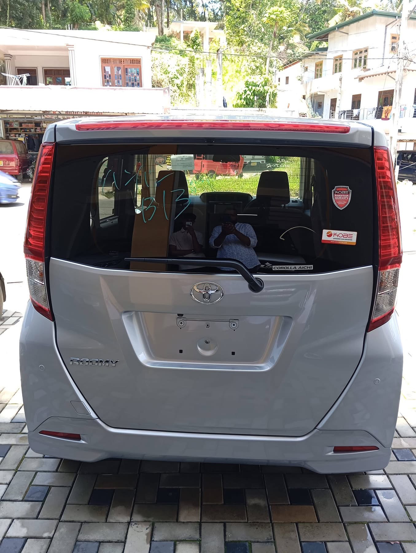 Toyota Roomy 2023 - சான்றளிக்கப்பட்டது வேன் sale in Sri Lanka - patpat.lk