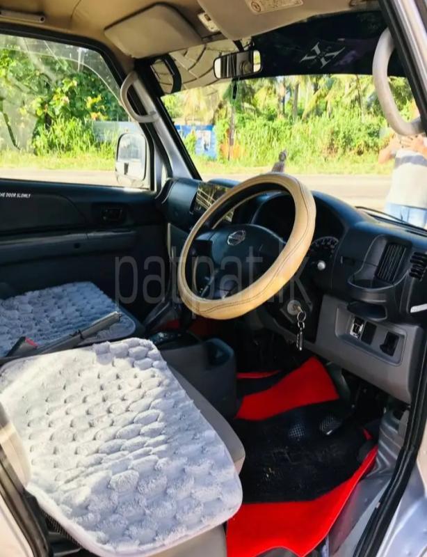 Nissan Clipper 2010 - பயன்படுத்தப்பட்டது வேன் sale in Sri Lanka - patpat.lk