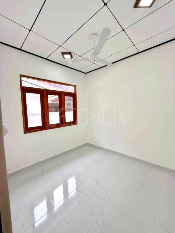 House for Sale in Athurugiriya