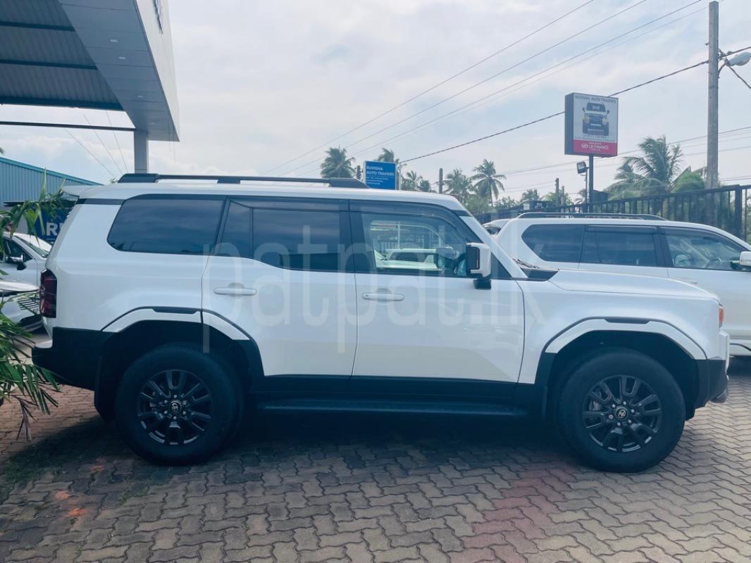 Advertisement image 3