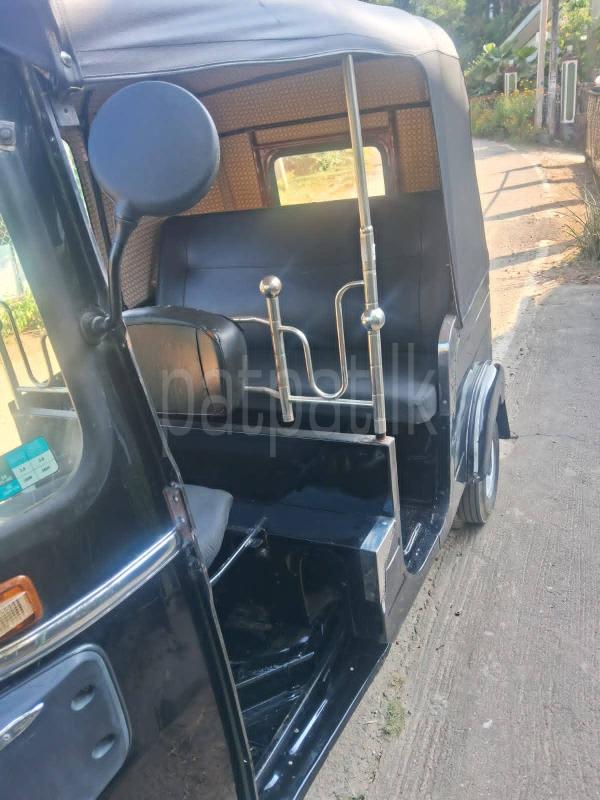 Bajaj Three Wheel 2014 - Used Three wheeler sale in Sri Lanka - patpat.lk