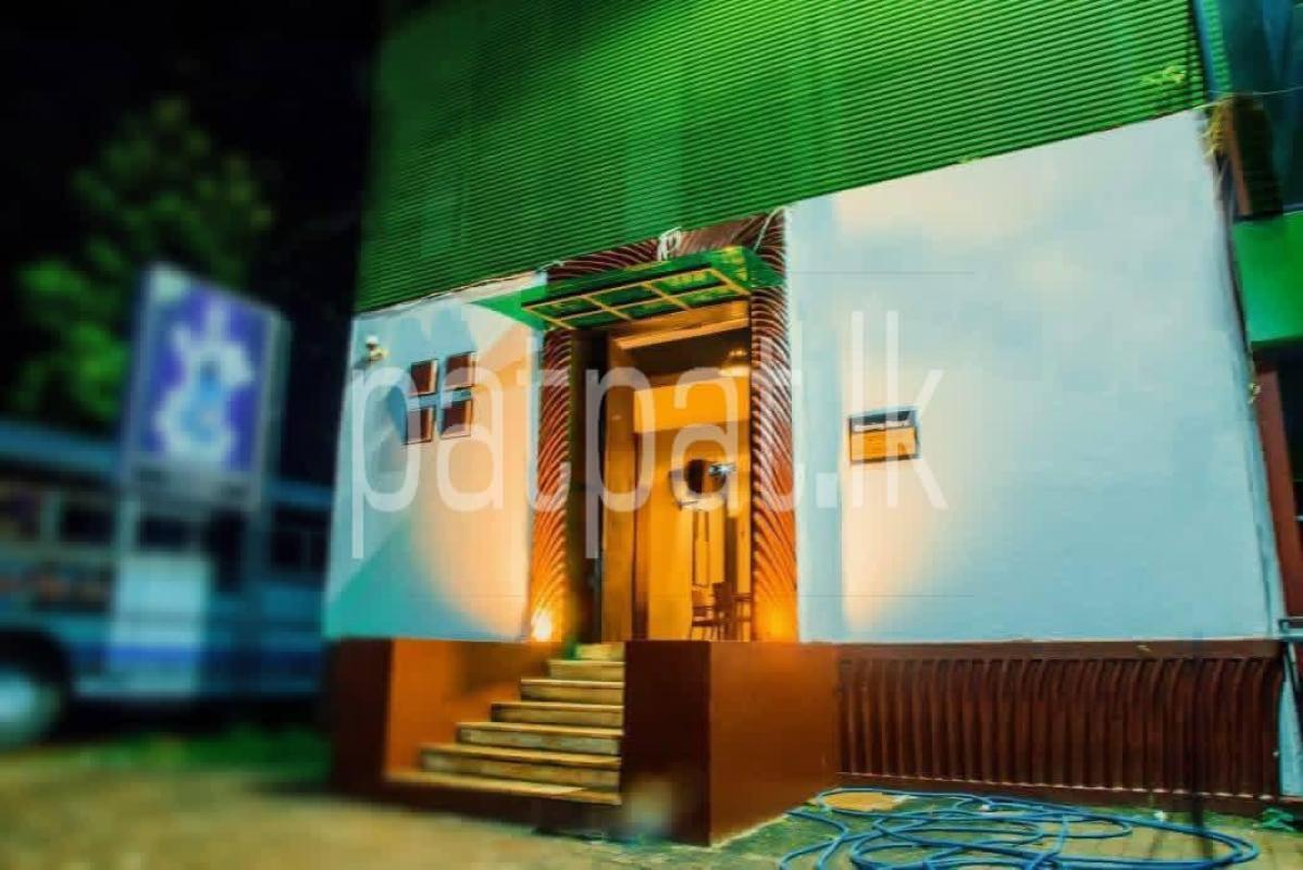 Advertisement image 3