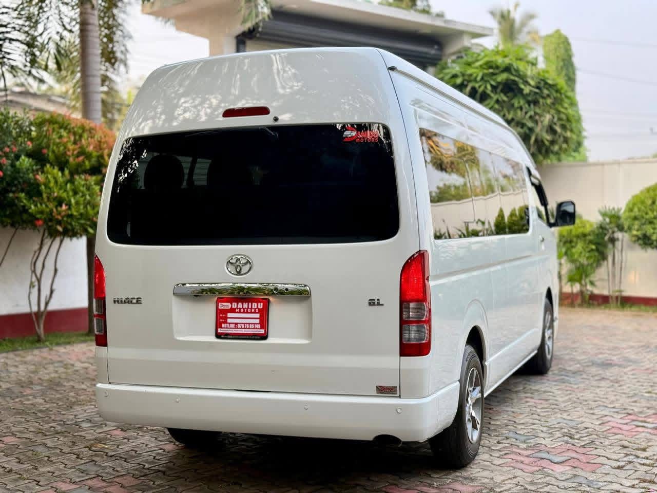 Toyota Hiace 2024 - சான்றளிக்கப்பட்டது வேன் sale in Sri Lanka - patpat.lk