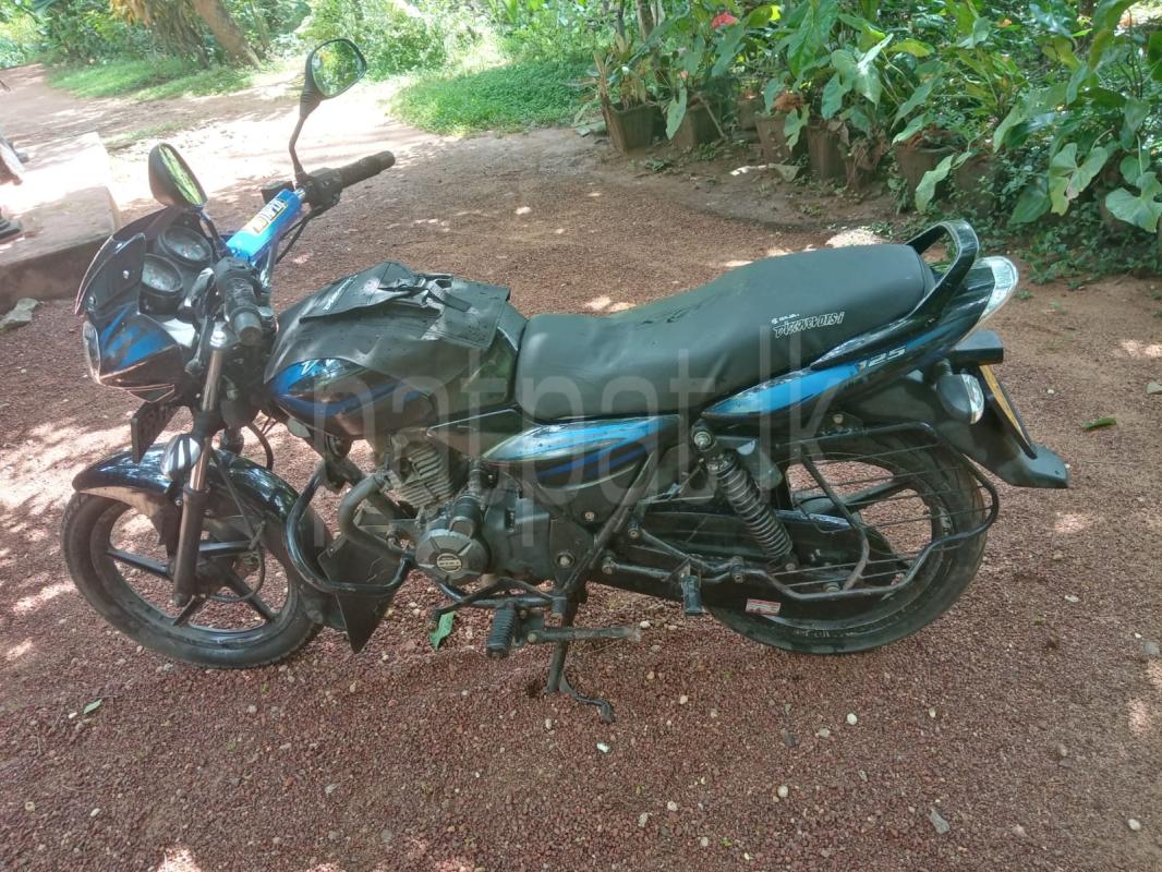 Bajaj Discover 2013 - பயன்படுத்தப்பட்டது பைக் sale in Sri Lanka - patpat.lk