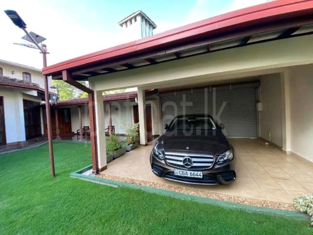 House for Sale in Wellawatta (Colombo 06)