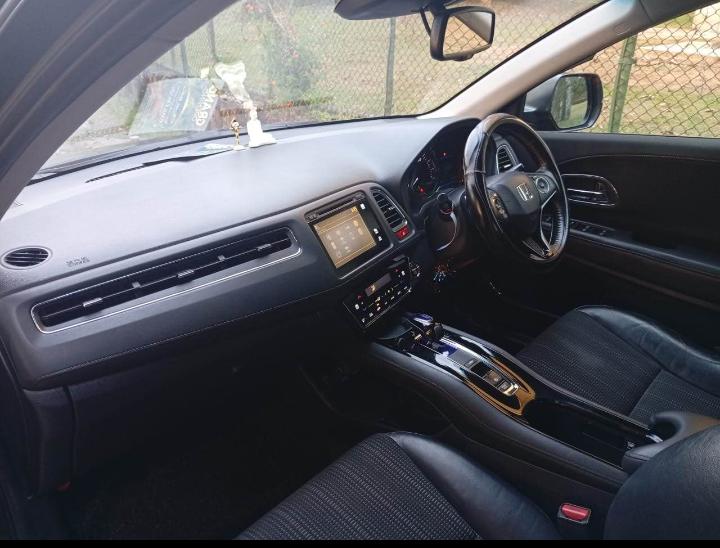 Honda Vezel 2014 - பயன்படுத்தப்பட்டது SUV sale in Sri Lanka - patpat.lk