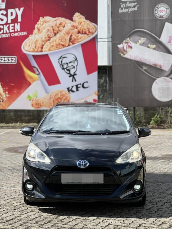 Toyota Aqua 2015 - பயன்படுத்தப்பட்டது கார் sale in Sri Lanka - patpat.lk