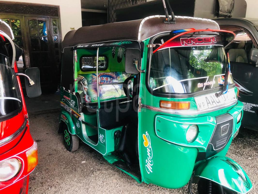 Bajaj Three Wheel 2014 - மறுசீரமைக்கப்பட்டது முச்சக்கர வண்டி sale in Sri Lanka - patpat.lk