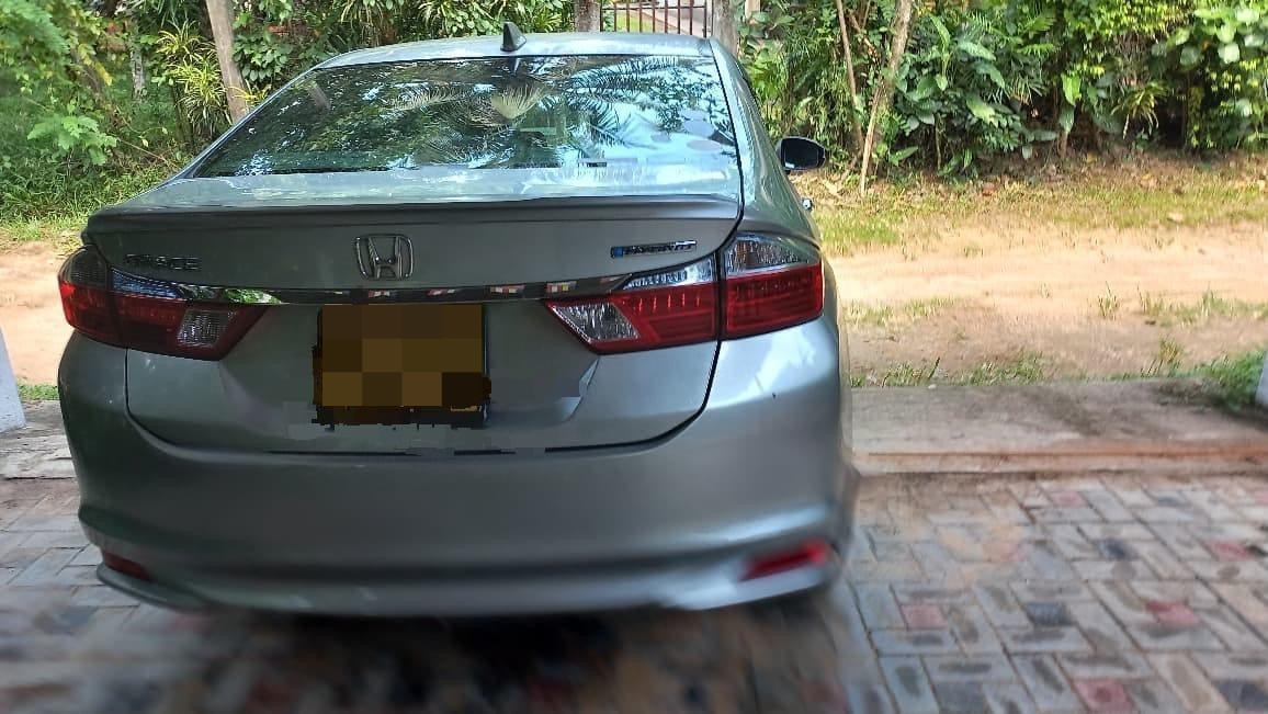 Honda Grace 2016 - Used Car sale in Sri Lanka - patpat.lk