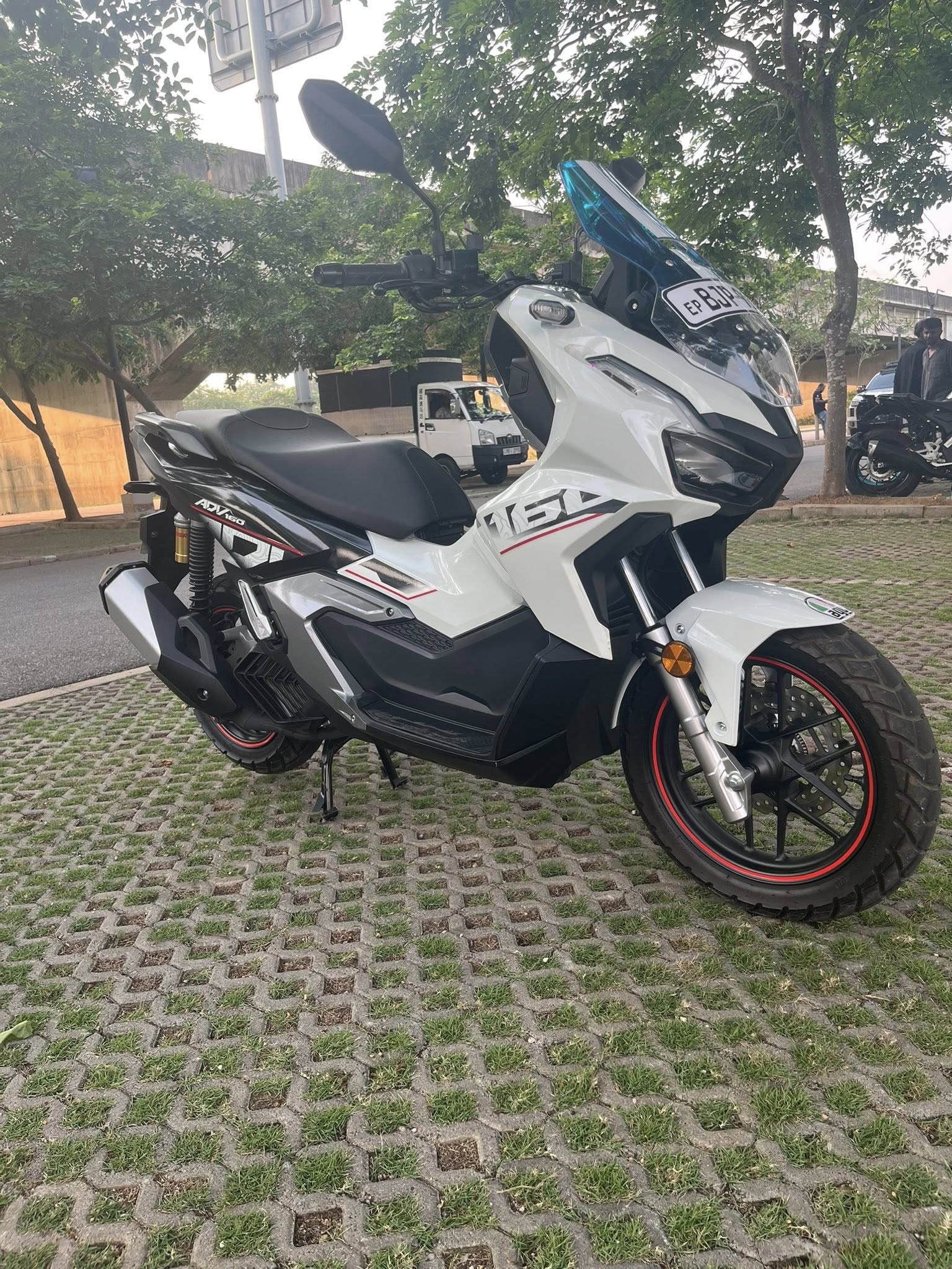 Honda ADV 2024 ads-image-1