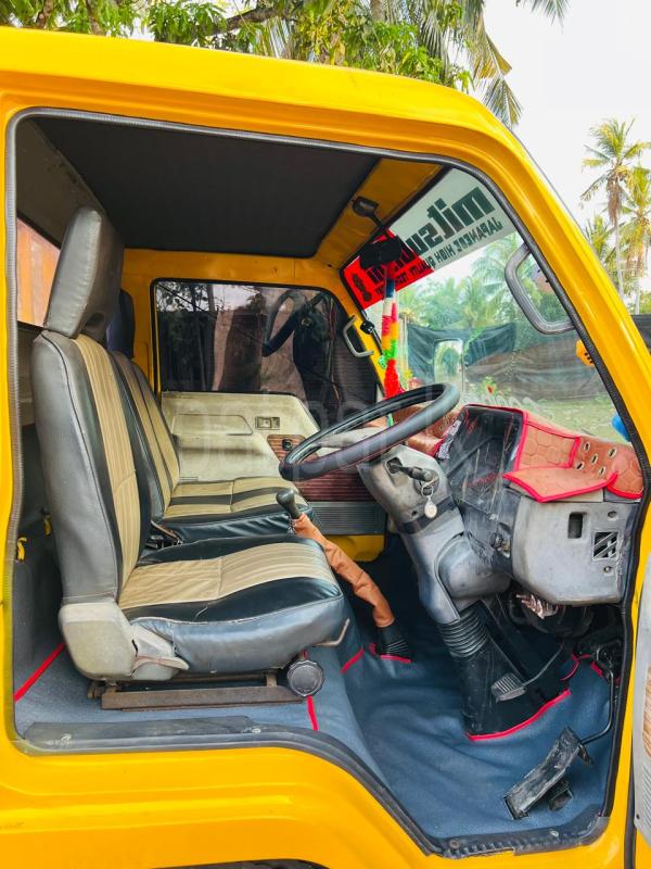 Mitsubishi Canter 1996 - பயன்படுத்தப்பட்டது டிரக் sale in Sri Lanka - patpat.lk