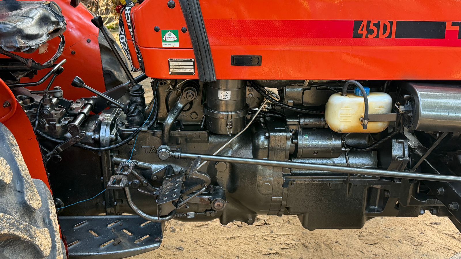 TAFE Tractor 2020 - Used Land sale in Sri Lanka - patpat.lk