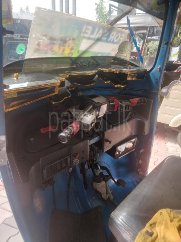 Bajaj Three Wheel 2009 - பயன்படுத்தப்பட்டது முச்சக்கர வண்டி sale in Sri Lanka - patpat.lk