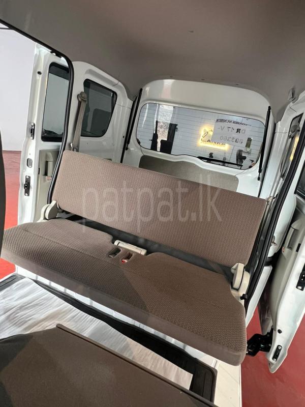 Nissan Clipper 2024 - சான்றளிக்கப்பட்டது வேன் sale in Sri Lanka - patpat.lk