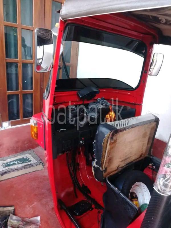 Bajaj 4 stroke 2011 - භාවිතා කරන ලද ත්‍රිරෝද රථය sale in Sri Lanka - patpat.lk