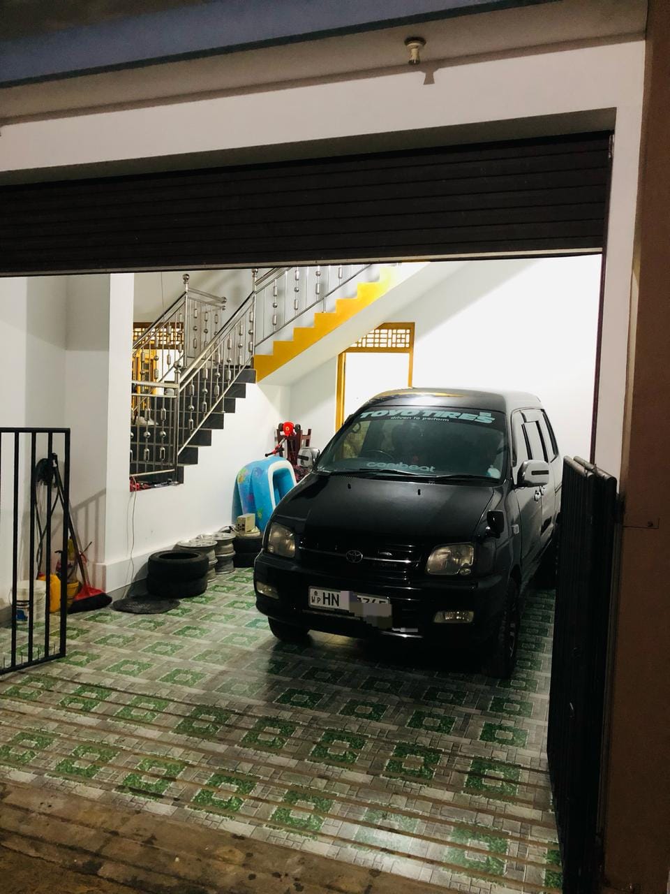 Toyota Noah 1998 - Used Van sale in Sri Lanka - patpat.lk