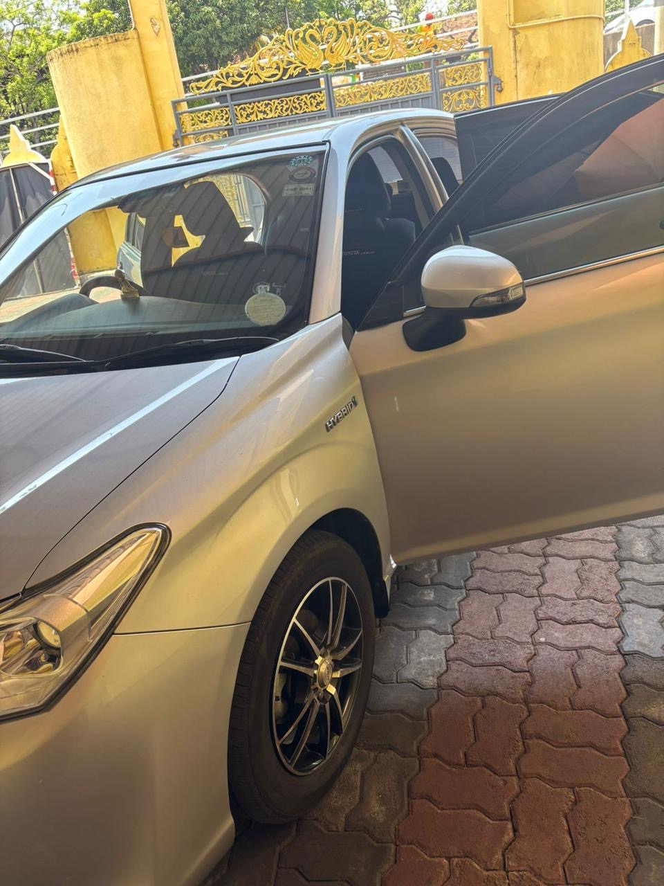 Toyota Axio 2017 - Used Car sale in Sri Lanka - patpat.lk