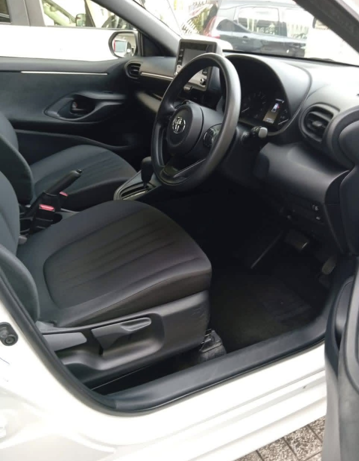 Toyota Yaris 2023 - අලුත් කාර් sale in Sri Lanka - patpat.lk