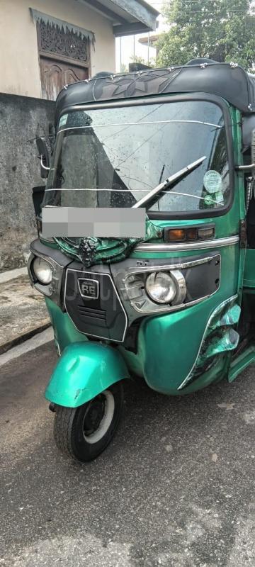 Bajaj Three Wheel 2015 - பயன்படுத்தப்பட்டது முச்சக்கர வண்டி sale in Sri Lanka - patpat.lk