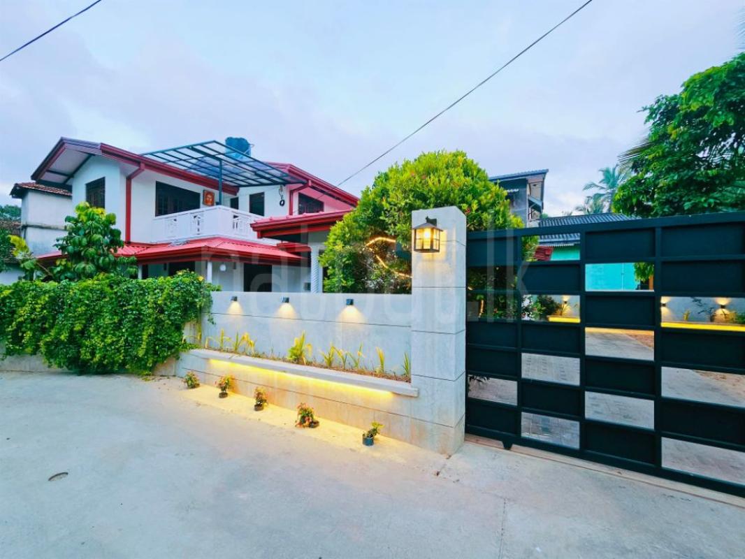 House for Sale in Seeduwa ads-image-1