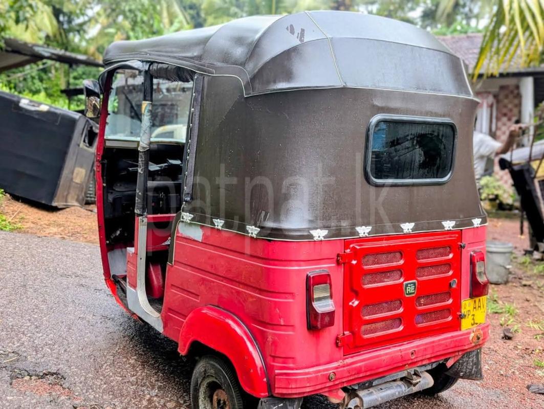 Bajaj 4 stroke 2015 - Used Three wheeler sale in Sri Lanka - patpat.lk