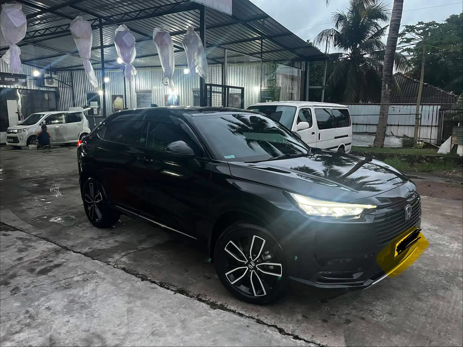 Honda Vezel 2025 - பயன்படுத்தப்பட்டது SUV sale in Sri Lanka - patpat.lk