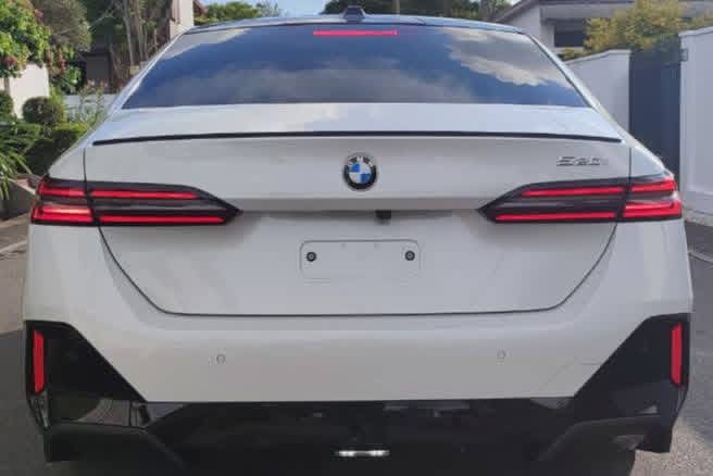 BMW 520I 2023 - භාවිතා කරන ලද කාර් sale in Sri Lanka - patpat.lk