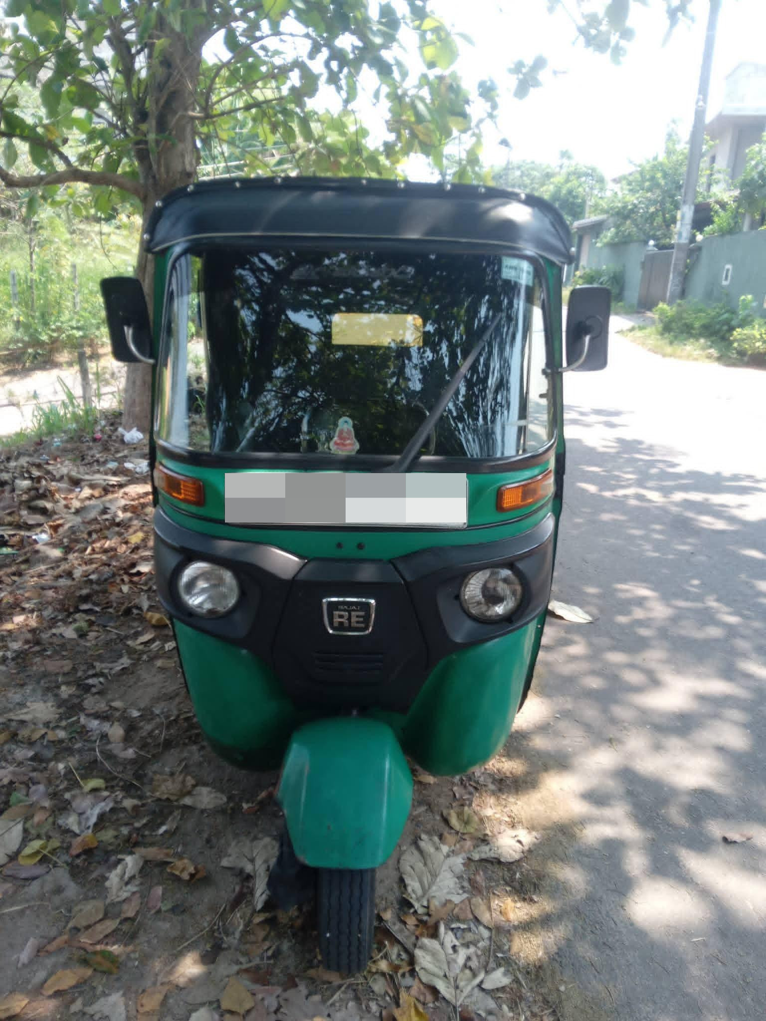 Bajaj Three Wheel 2015 - Used Three wheeler sale in Sri Lanka - patpat.lk