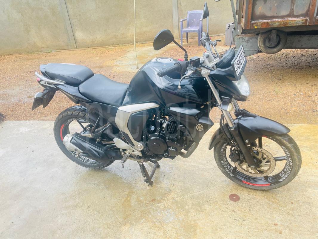 Yamaha FZ 2018 - பயன்படுத்தப்பட்டது பைக் sale in Sri Lanka - patpat.lk