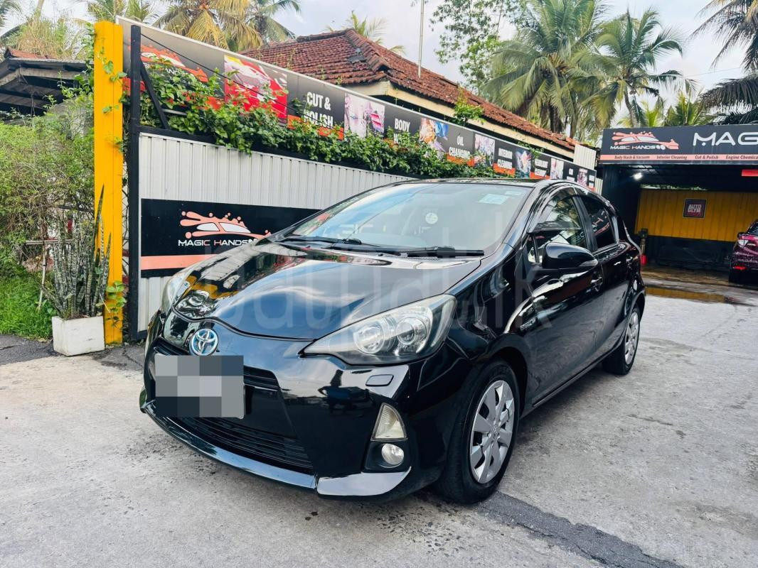 Toyota Aqua 2013 - பயன்படுத்தப்பட்டது கார் sale in Sri Lanka - patpat.lk