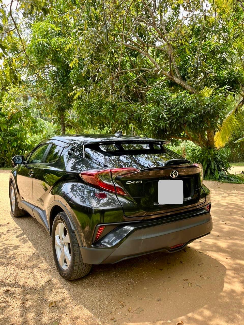 Toyota CHR 2018 - Used SUV sale in Sri Lanka - patpat.lk