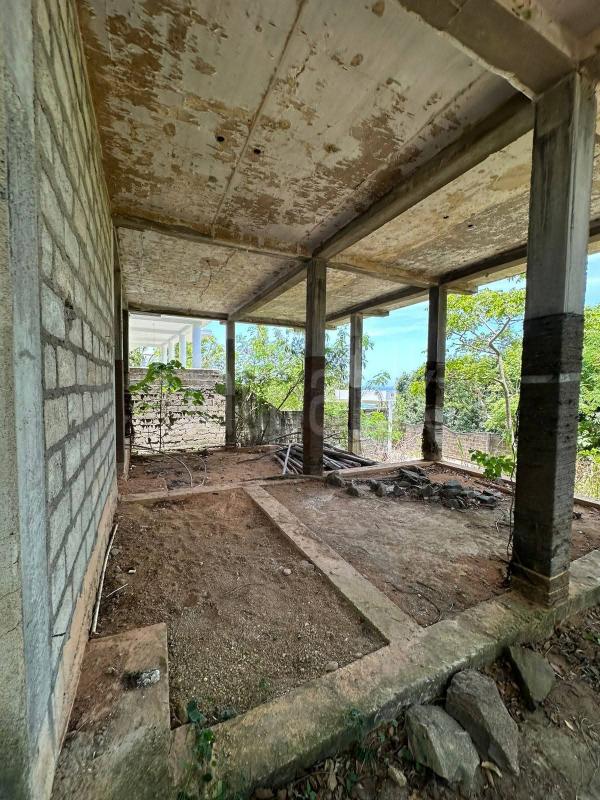 Building for Sale in Unawatuna