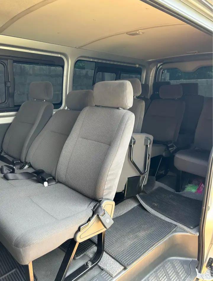 Toyota Hiace 2016 - பயன்படுத்தப்பட்டது வேன் sale in Sri Lanka - patpat.lk