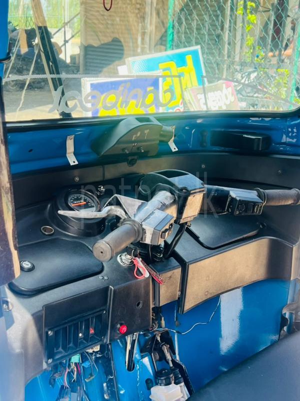 Bajaj 4 stroke 2018 - භාවිතා කරන ලද ත්‍රිරෝද රථය sale in Sri Lanka - patpat.lk