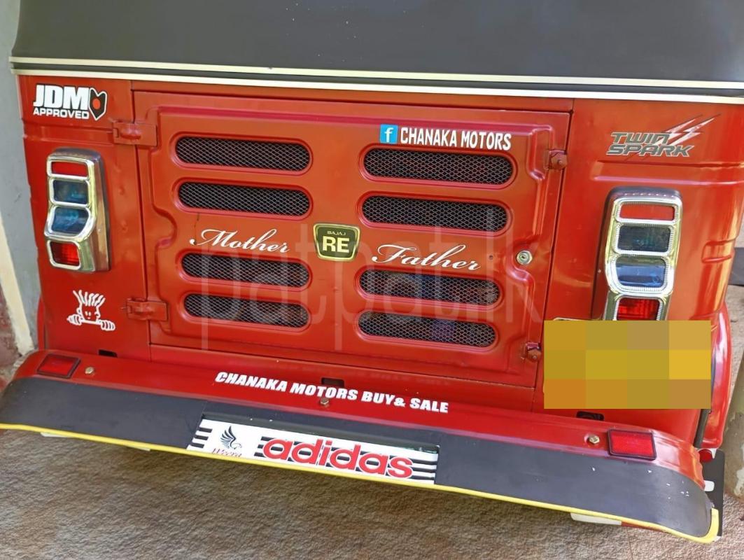 Bajaj 4 stroke 2018 - பயன்படுத்தப்பட்டது முச்சக்கர வண்டி sale in Sri Lanka - patpat.lk