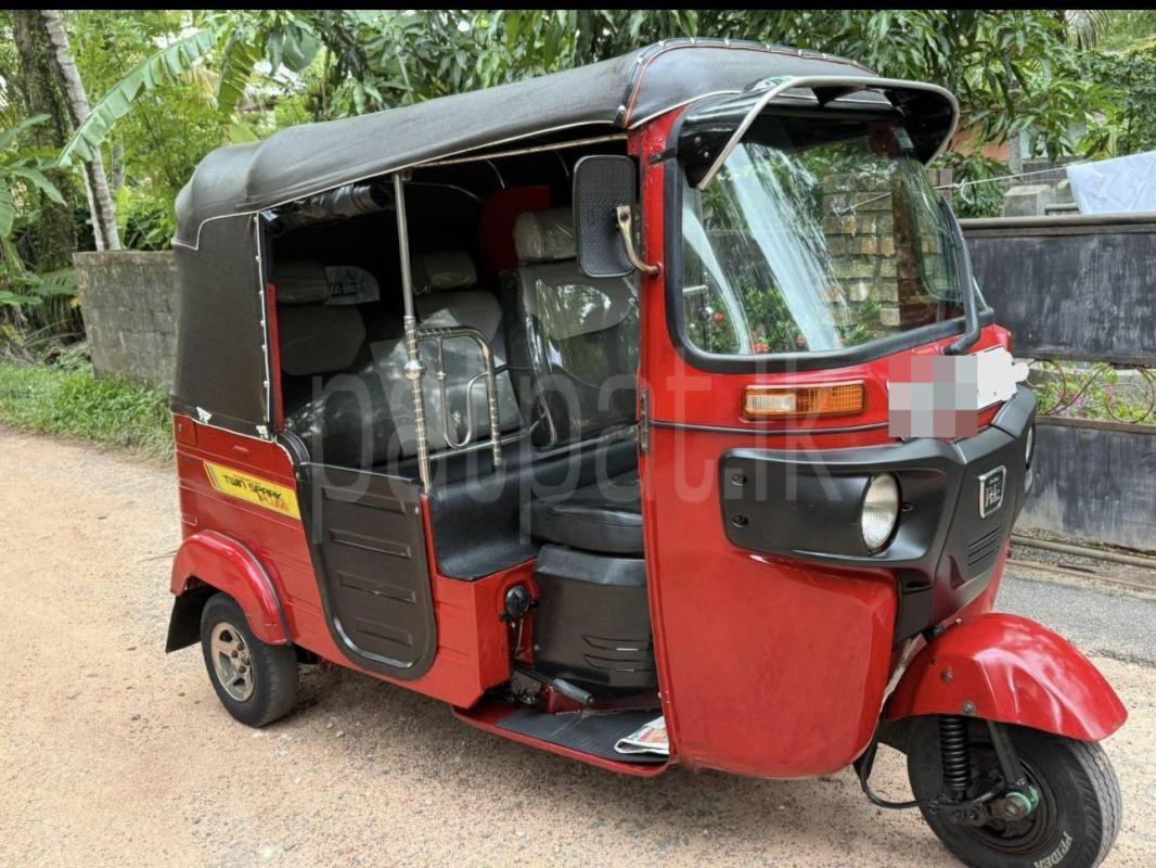 Bajaj 4 stroke 2015 - பயன்படுத்தப்பட்டது முச்சக்கர வண்டி sale in Sri Lanka - patpat.lk