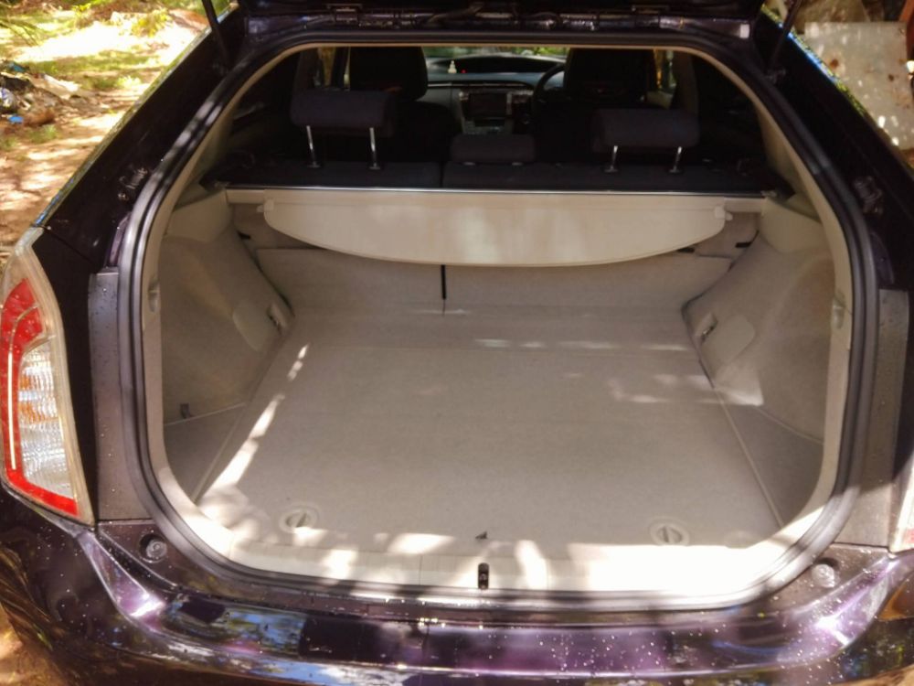 Toyota Prius 2013 - Reconditioned Car sale in Sri Lanka - patpat.lk