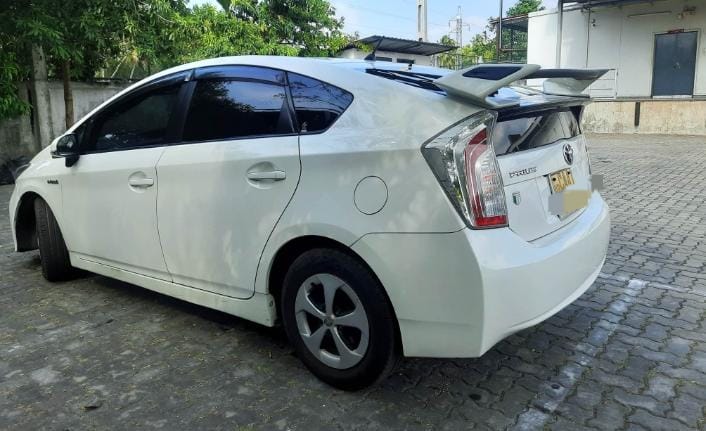 Toyota Prius 2013 - Used Car sale in Sri Lanka - patpat.lk