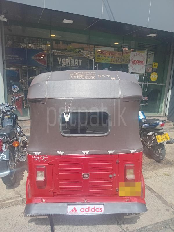 Bajaj Three Wheel 2015 - භාවිතා කරන ලද ත්‍රිරෝද රථය sale in Sri Lanka - patpat.lk