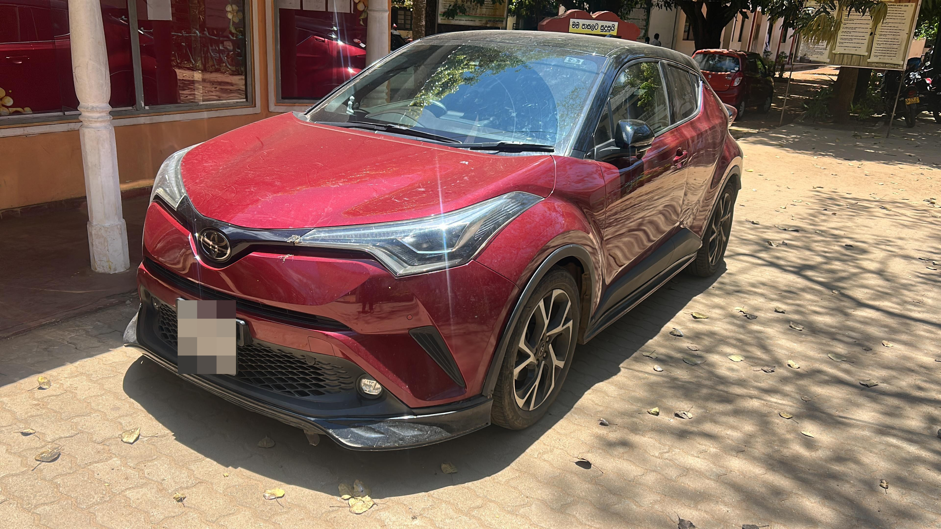 Toyota CHR 2018 - பயன்படுத்தப்பட்டது SUV sale in Sri Lanka - patpat.lk
