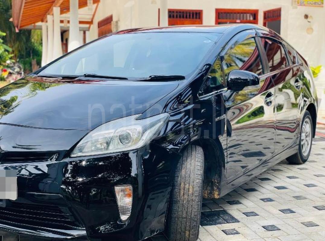 Toyota Prius 2012 - பயன்படுத்தப்பட்டது கார் sale in Sri Lanka - patpat.lk