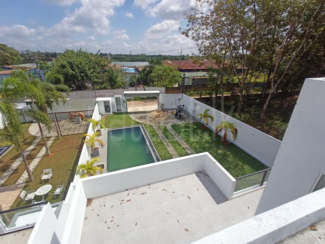 House for Sale in Polgasowita ads-image-1